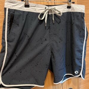 VUORI | Cruise Shorts Men's Size 36 | Blue Splatter Swim Trunks | EUC